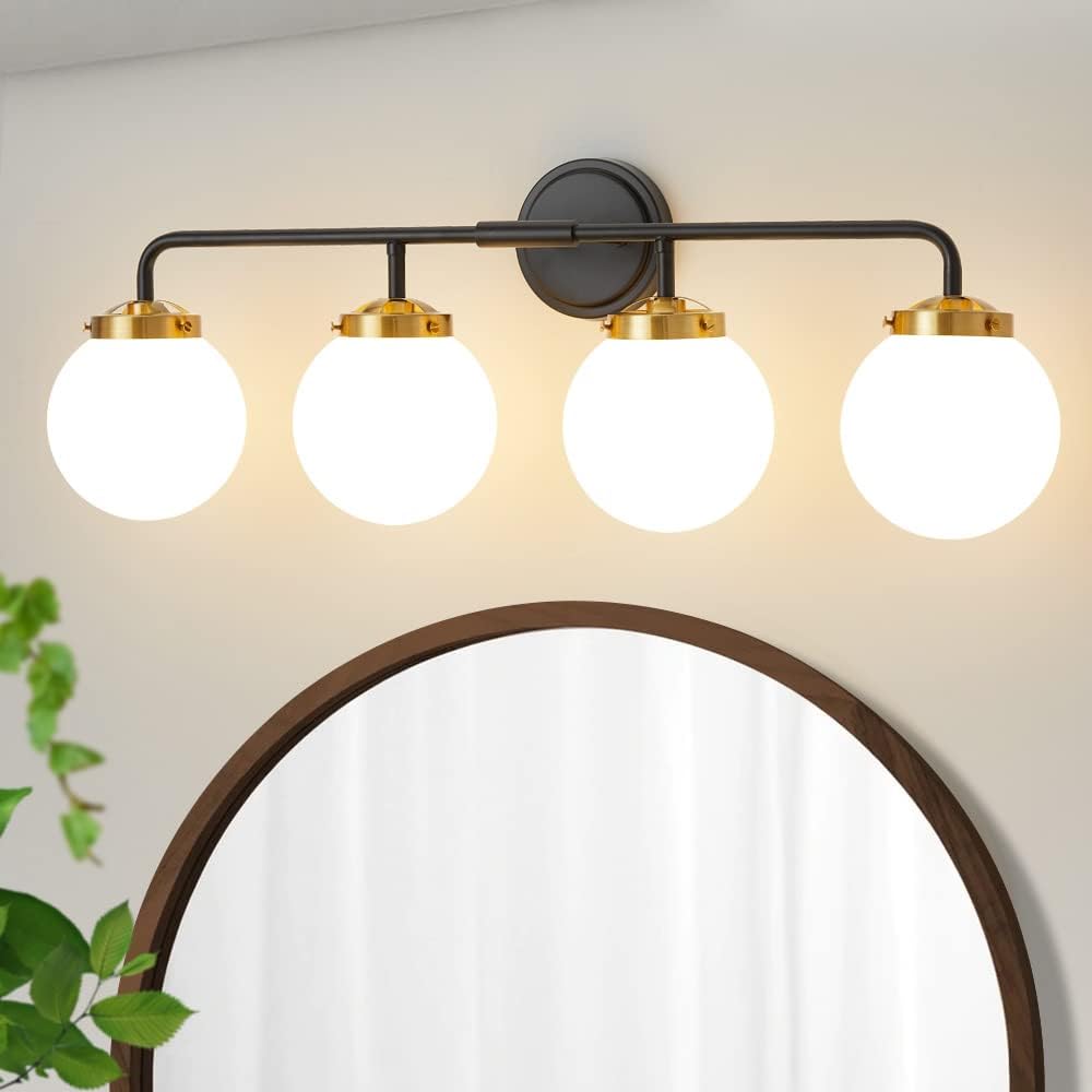 Lampara de 4 luces con globos de vidrio blanco, para baño, tocador ó dormitorio.