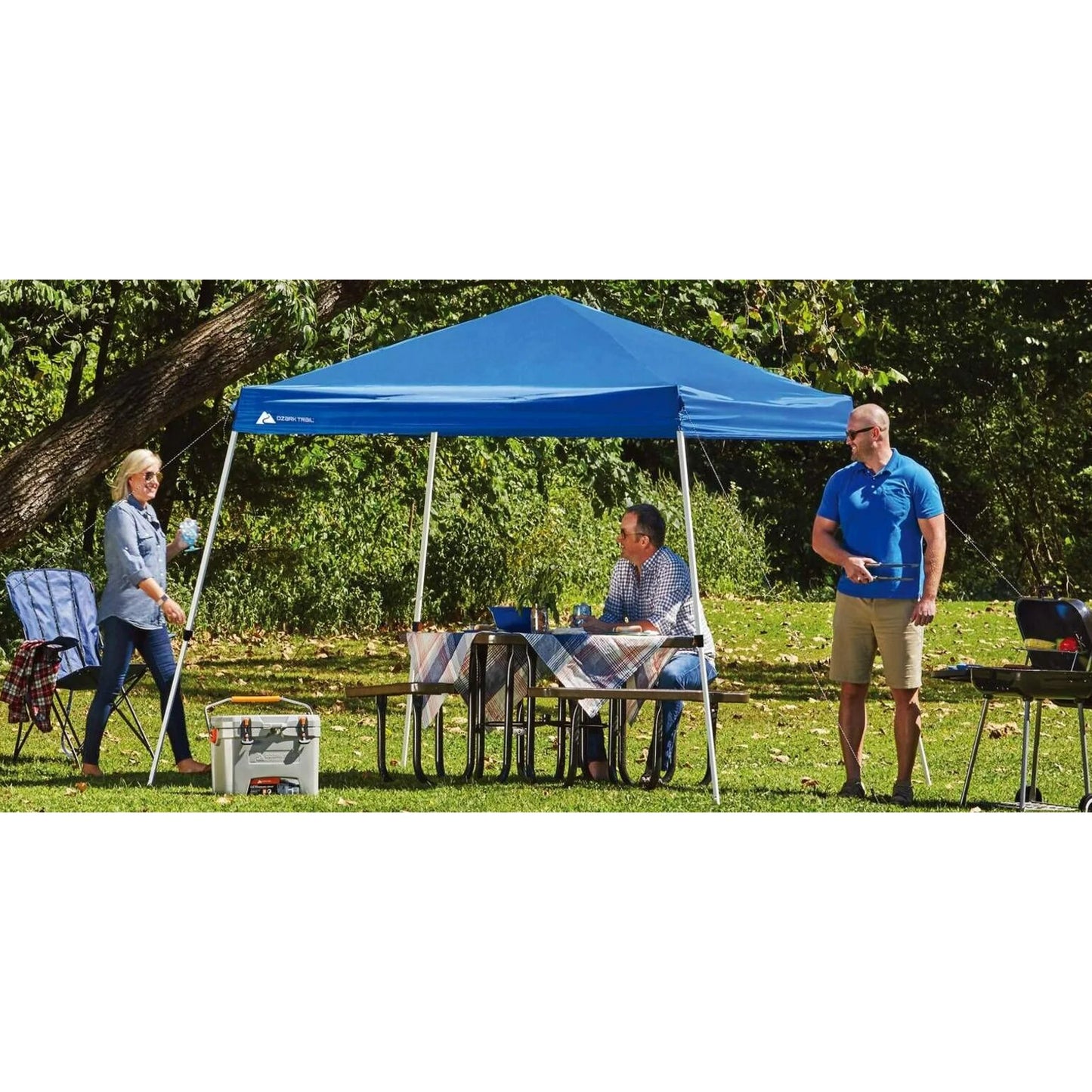 Toldo de armado instantaneo de 64 pies cuadrados de sombra (3m x 3m) Ozark Trail