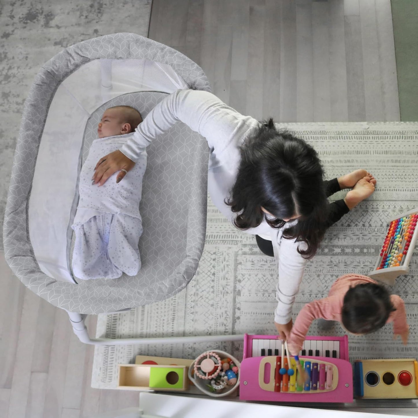 Moises/Cuna de viaje para bebes, portatil, ligera y ajustable. HALO Baby Flex BassiNest