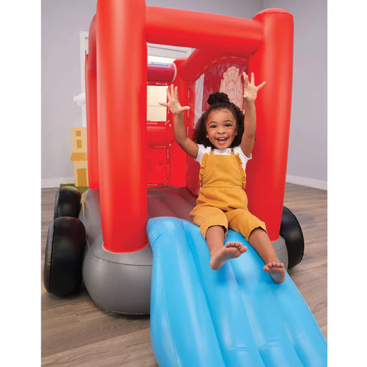 Camión de bomberos inflable para saltar con tobogán/Brinca brinca. Little Tikes