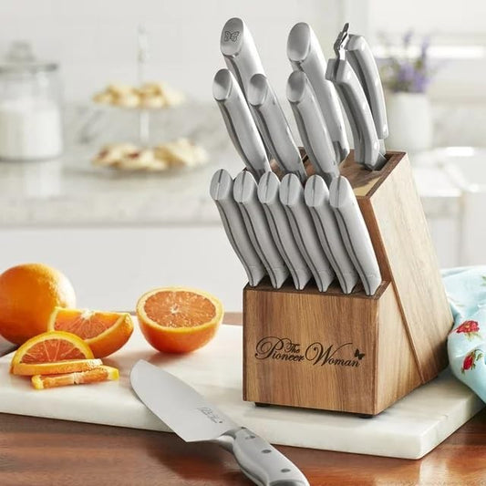 Juego de cuchillos de 14 piezas con base de madera. Disponible en turquesa y acero inox. The Pioneer woman