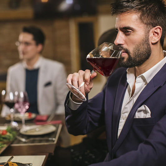 Juego de 3 copas de vino de cristal, elegantes de tallo largo sopladas a mano con base cóncava. IMPAGEL
