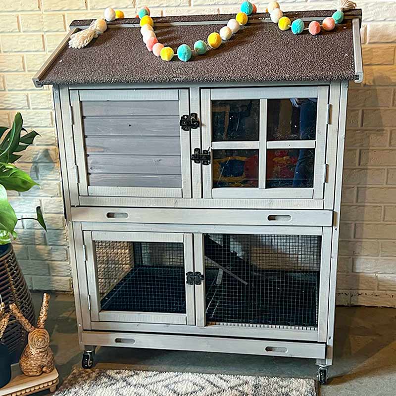 Casita de 2 pisos para conejos 135 × 60 × 97 cm con bandeja extraíble profunda – Aivituvin