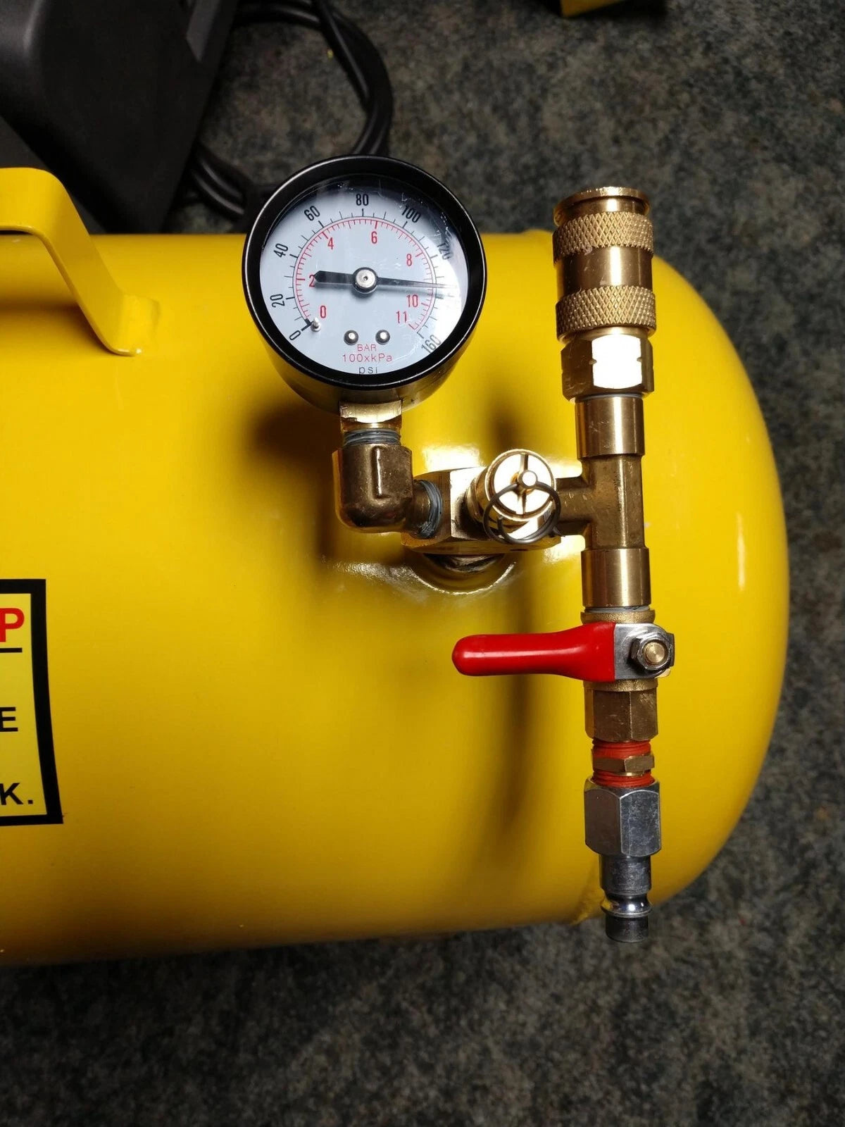 Tanque de Aire Portátil de 11 gal (≈42 L) Almacenamiento y Suministro de Aire Comprimido. CENTRAL PNEUMATIC