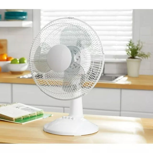 Ventilador de mesa oscilante de 3 velocidades. 30.5cms. Mainstays