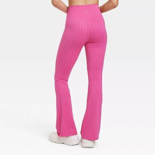 Leggings deportivos acampanados con ajuste atletico. Diferentes tallas y colores. JoyLab